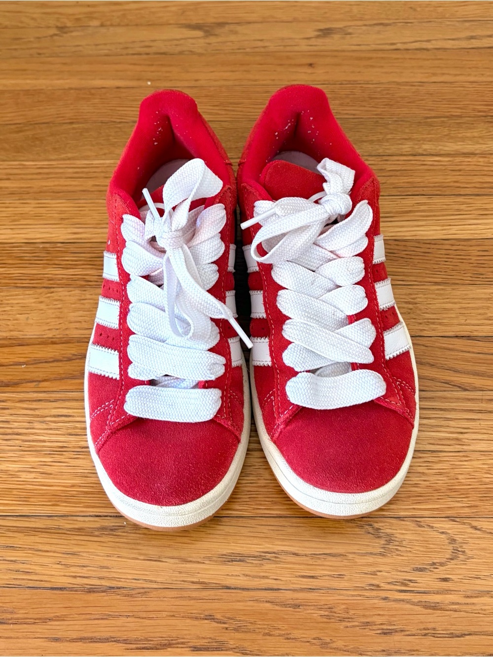 Adidas Campus Sneakers in Red